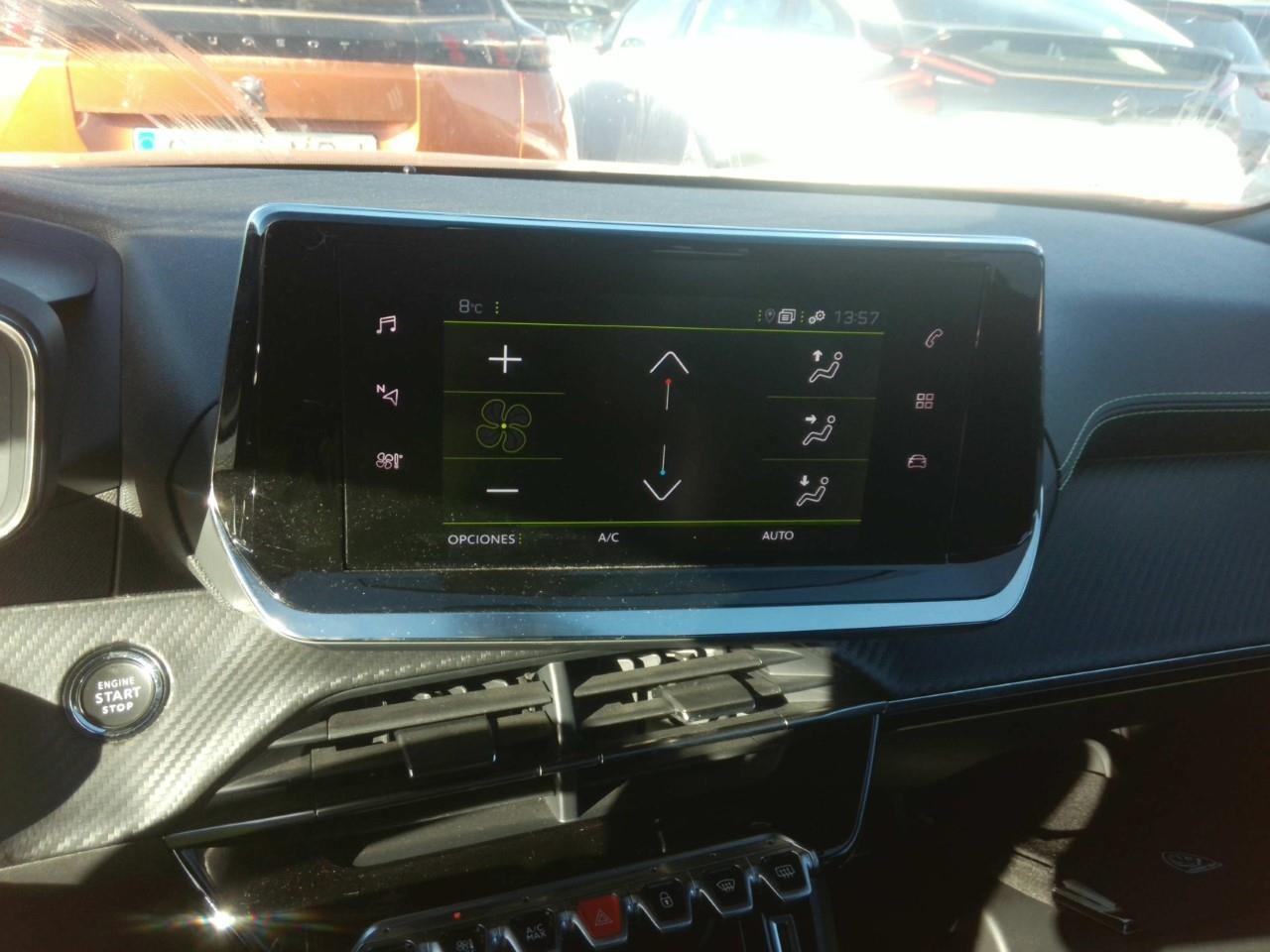 Foto Peugeot 2008 9