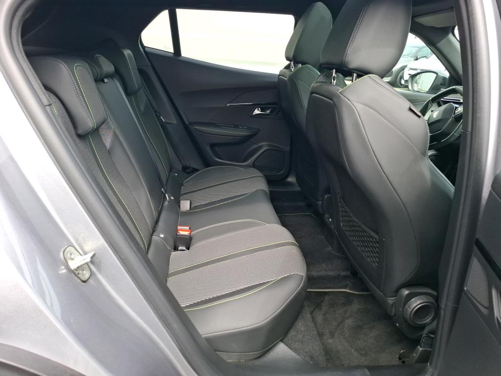 Peugeot 2008 PureTech 130 S&S EAT8 GT 2024