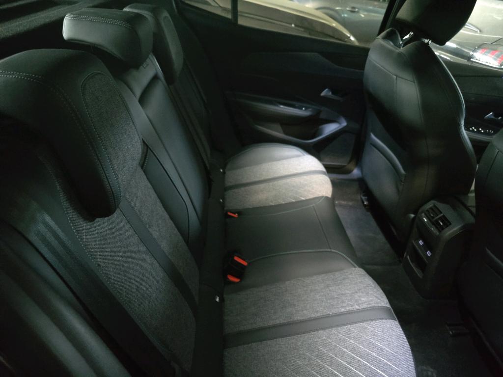 Peugeot 408 PHEV 225 e-EAT8 Allure Pack 2023