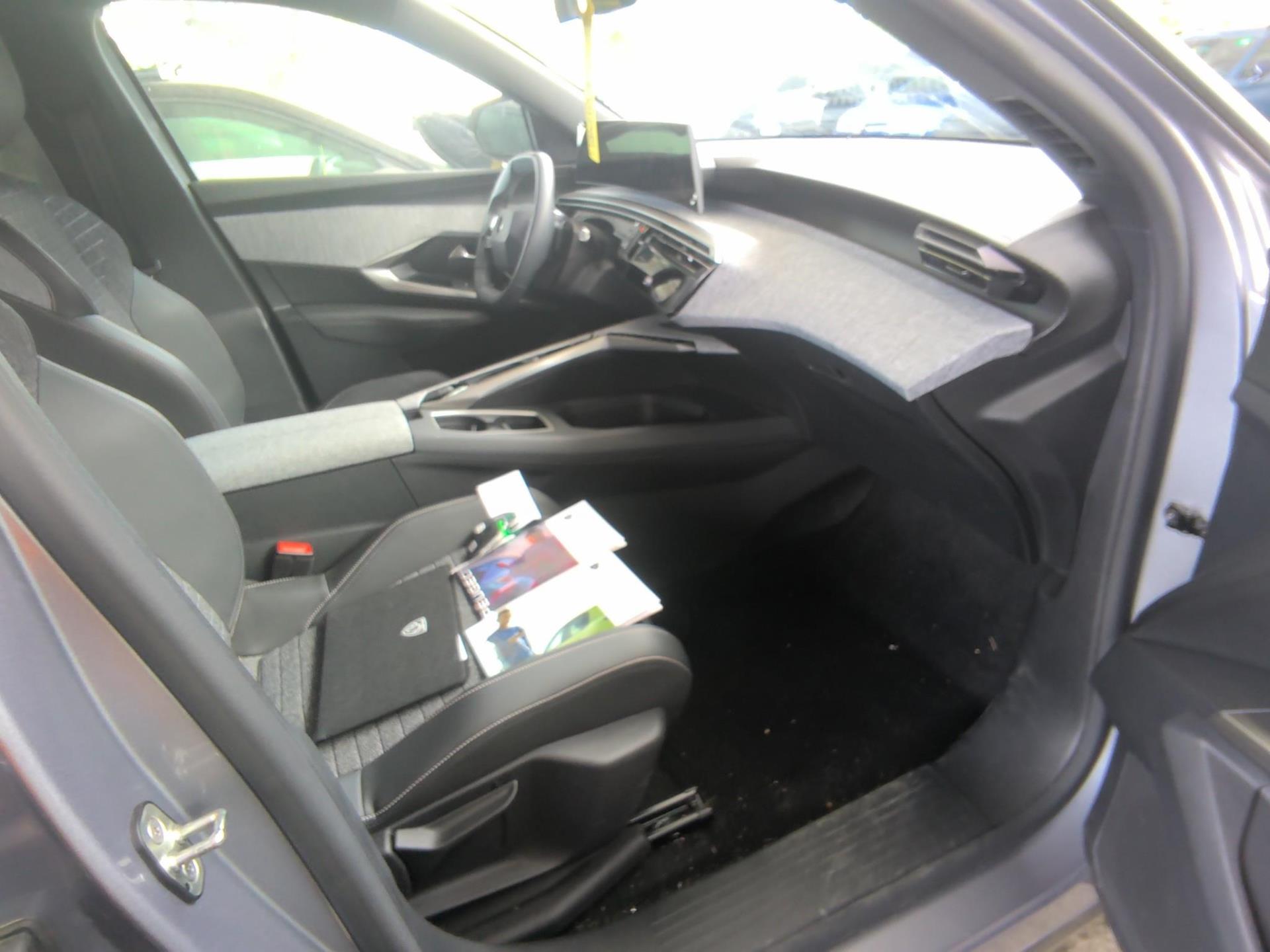 Peugeot 5008 Electrique 210 ch 73 kWh Allure 2025