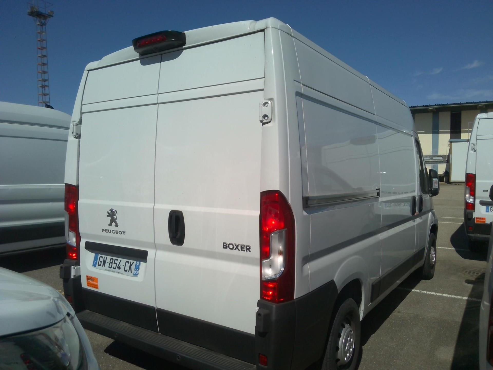Peugeot BOXER TOLE 3.3 T L2H2 BLUEHDI 140 S&S BVM6  2024