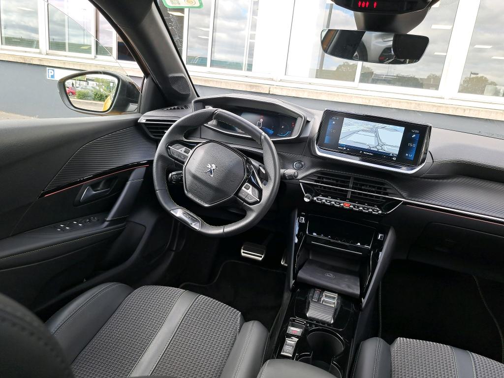 Peugeot 208 PureTech 130 S&S EAT8 GT 2022