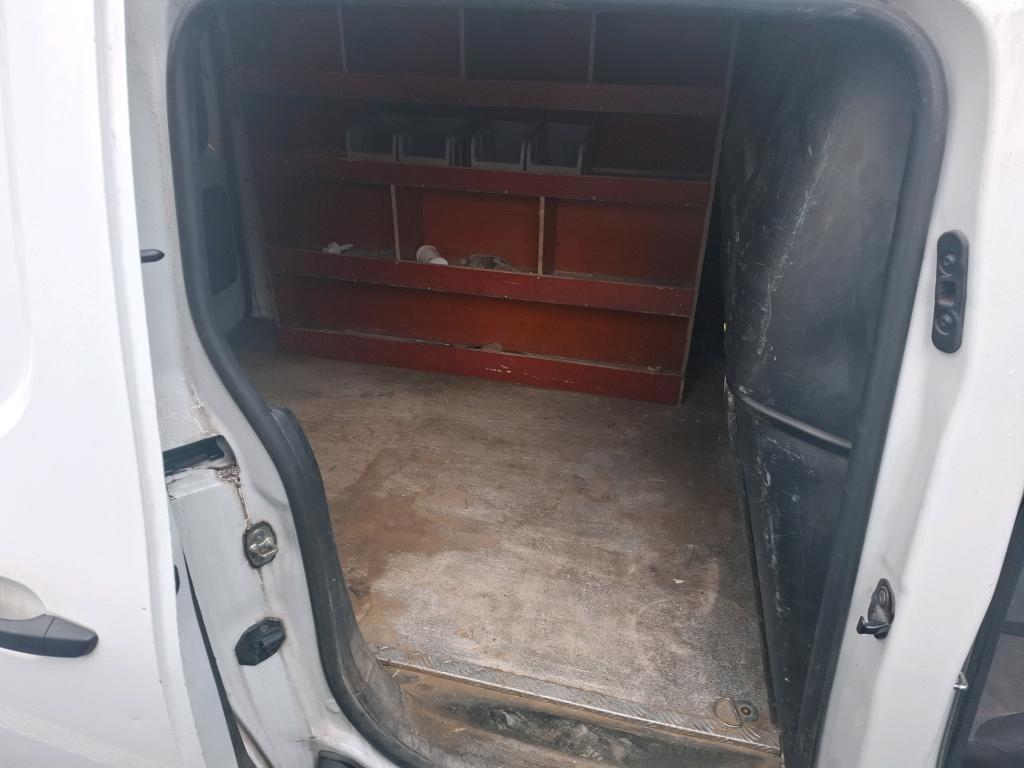 Peugeot PARTNER FOURGON STANDARD 650 KG BLUEHDI 100 S&S BVM5 PREMIUM 2019