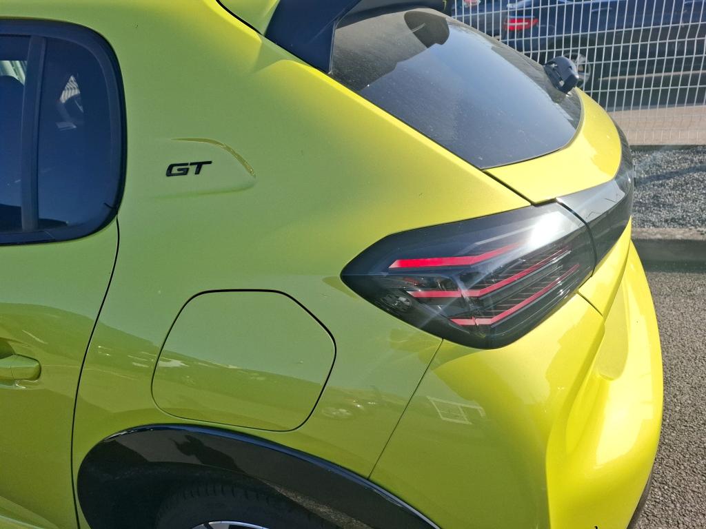 Peugeot 208 Hybrid 100 e-DCS6 GT 2024