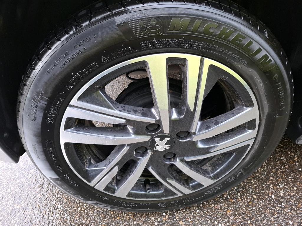 Peugeot 208 PureTech 100 S&S BVM6 Style 2023