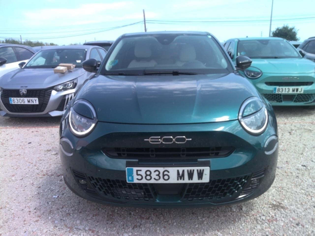 Fiat 600 Nuevo Fiat 600 MHEV La prima 1.2 74kW (100CV) DDCT