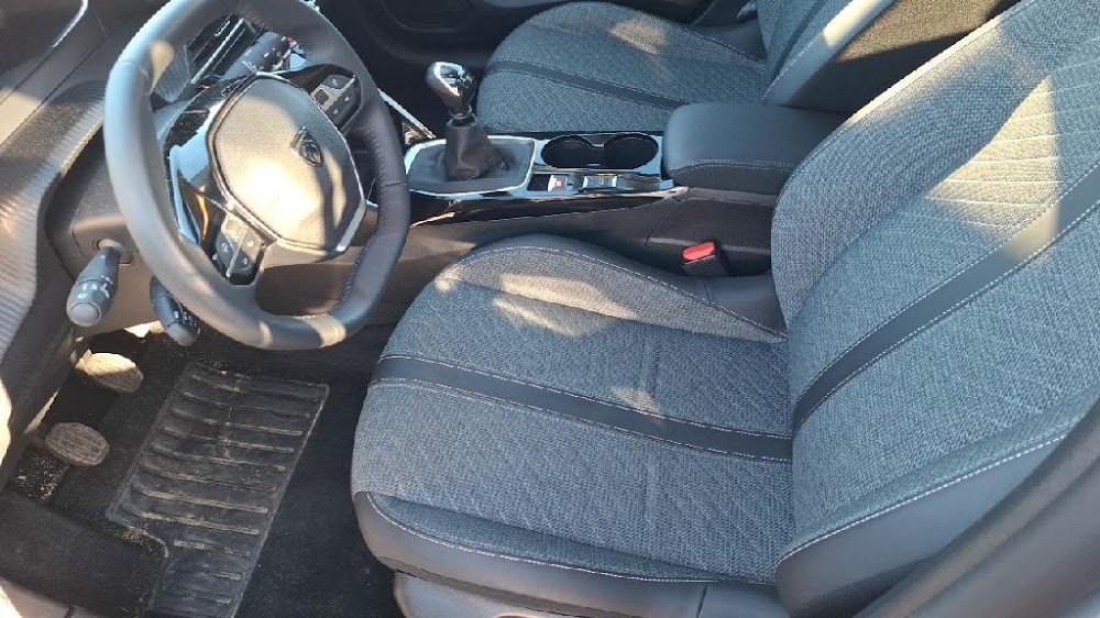 Foto Peugeot 208 10