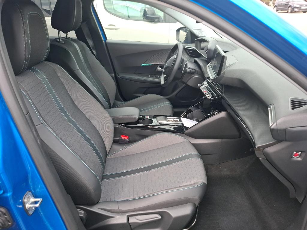 Peugeot 2008 BlueHDi 130 S&S EAT8 Allure Pack 2022