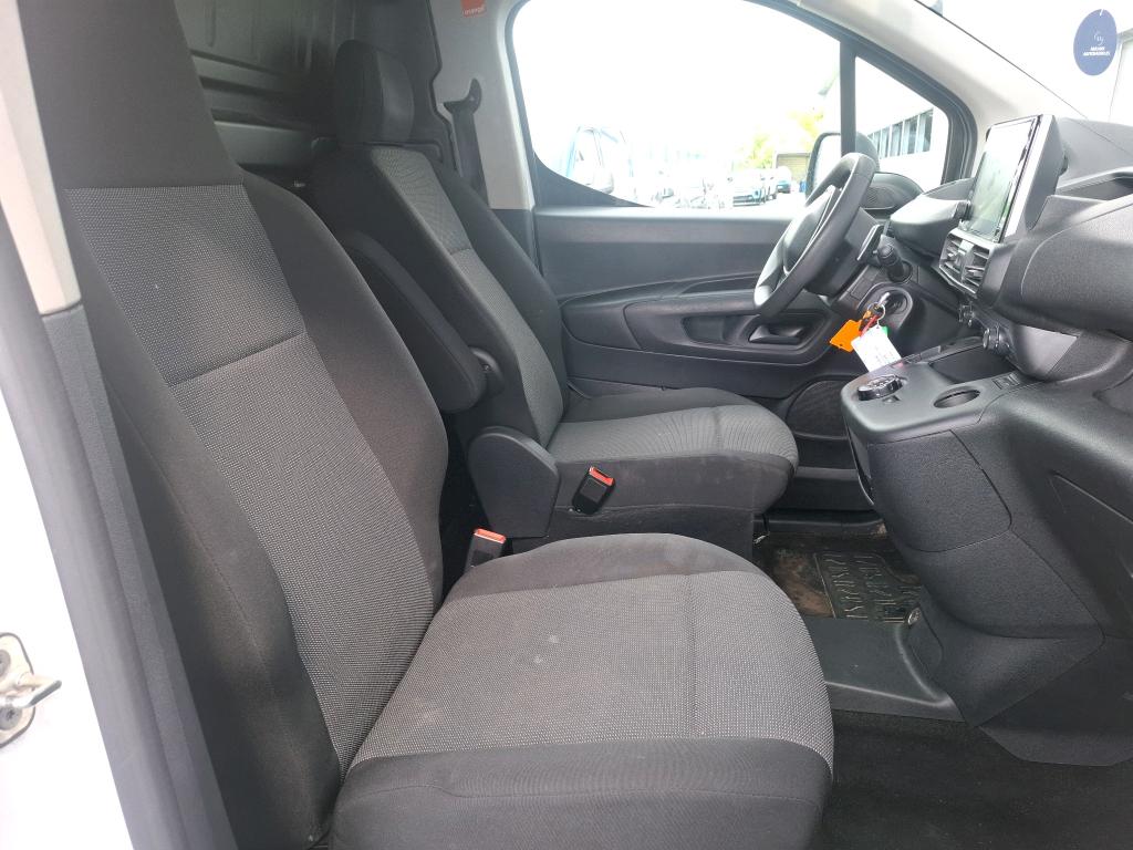 Peugeot PARTNER FOURGON LONG 950 KG BLUEHDI 130 S&S EAT8 ASPHALT 2021