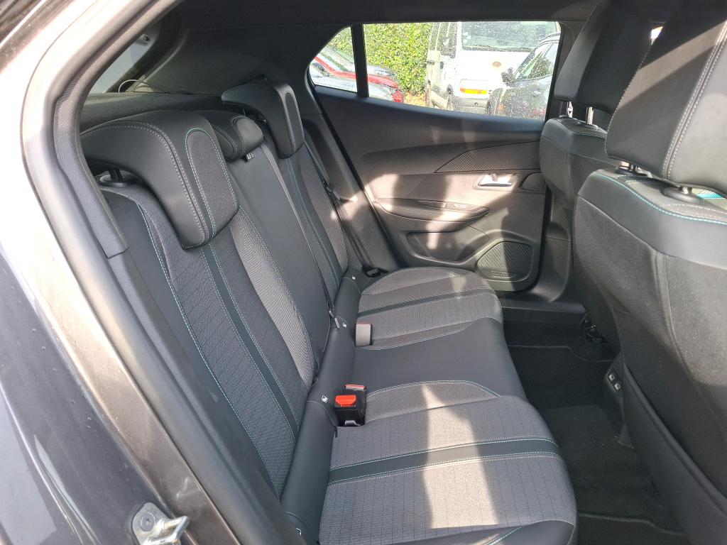 Peugeot 2008 BlueHDi 130 S&S EAT8 Allure 2023