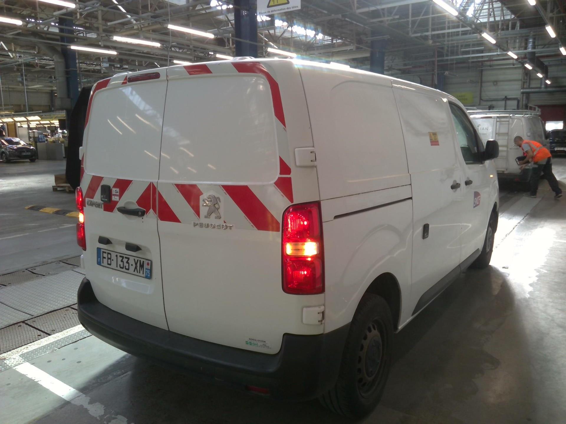 Peugeot EXPERT FGN TOLE STANDARD 2.0  BLUEHDI 120 S&S BVM6 PREMIUM 2018