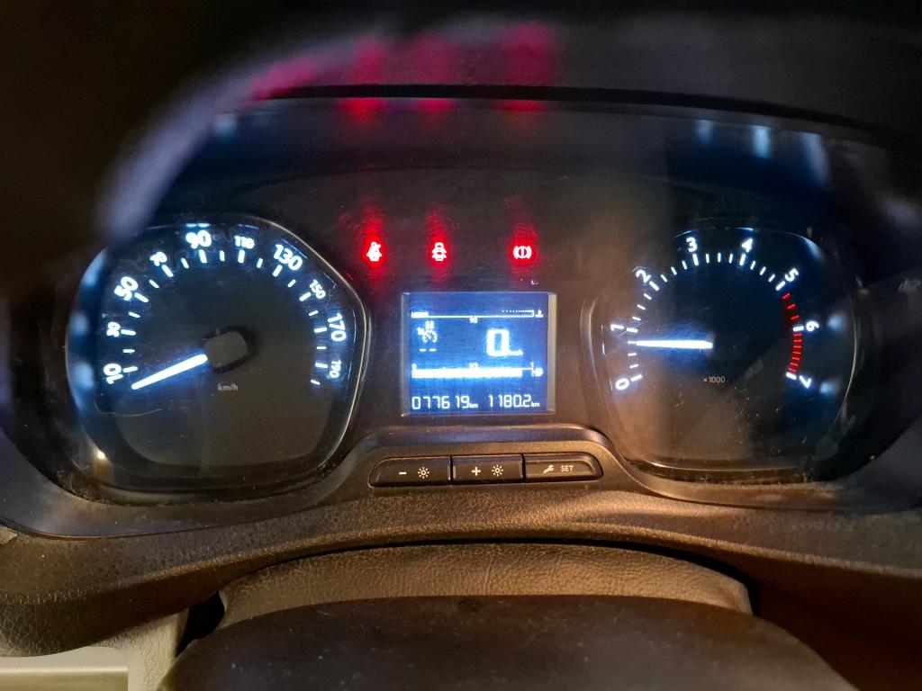 Peugeot EXPERT FGN TOLE STANDARD 2.0  BLUEHDI 120 S&S BVM6 PREMIUM 2018