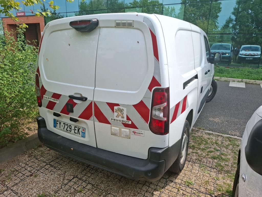 Peugeot PARTNER FOURGON LONG 950 KG BLUEHDI 130 S&S EAT8 ASPHALT 2021