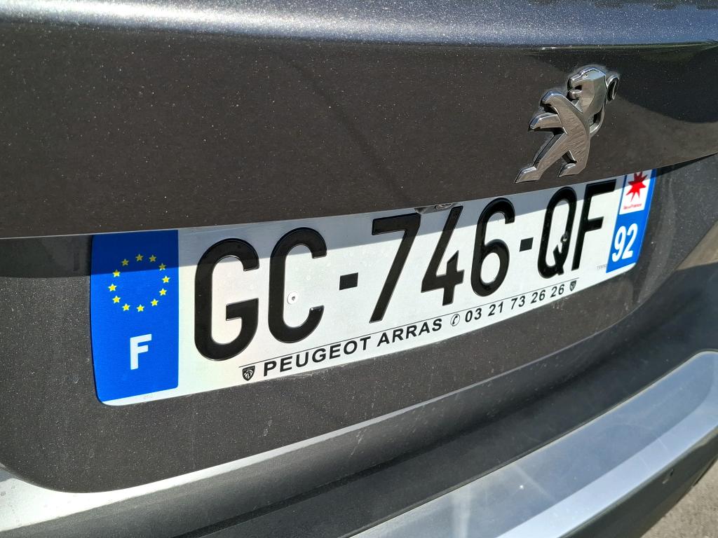 Peugeot 2008 BlueHDi 130 S&S EAT8 Allure 2021