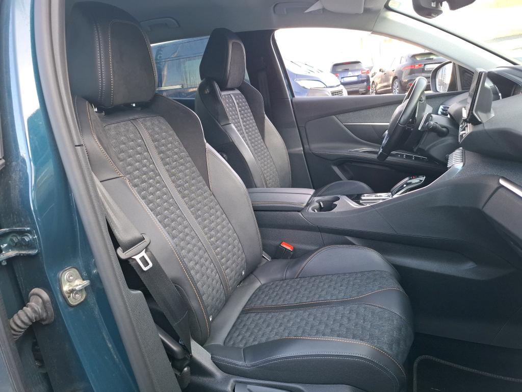 Peugeot 3008 Hybrid 225 e-EAT8 Roadtrip 2021