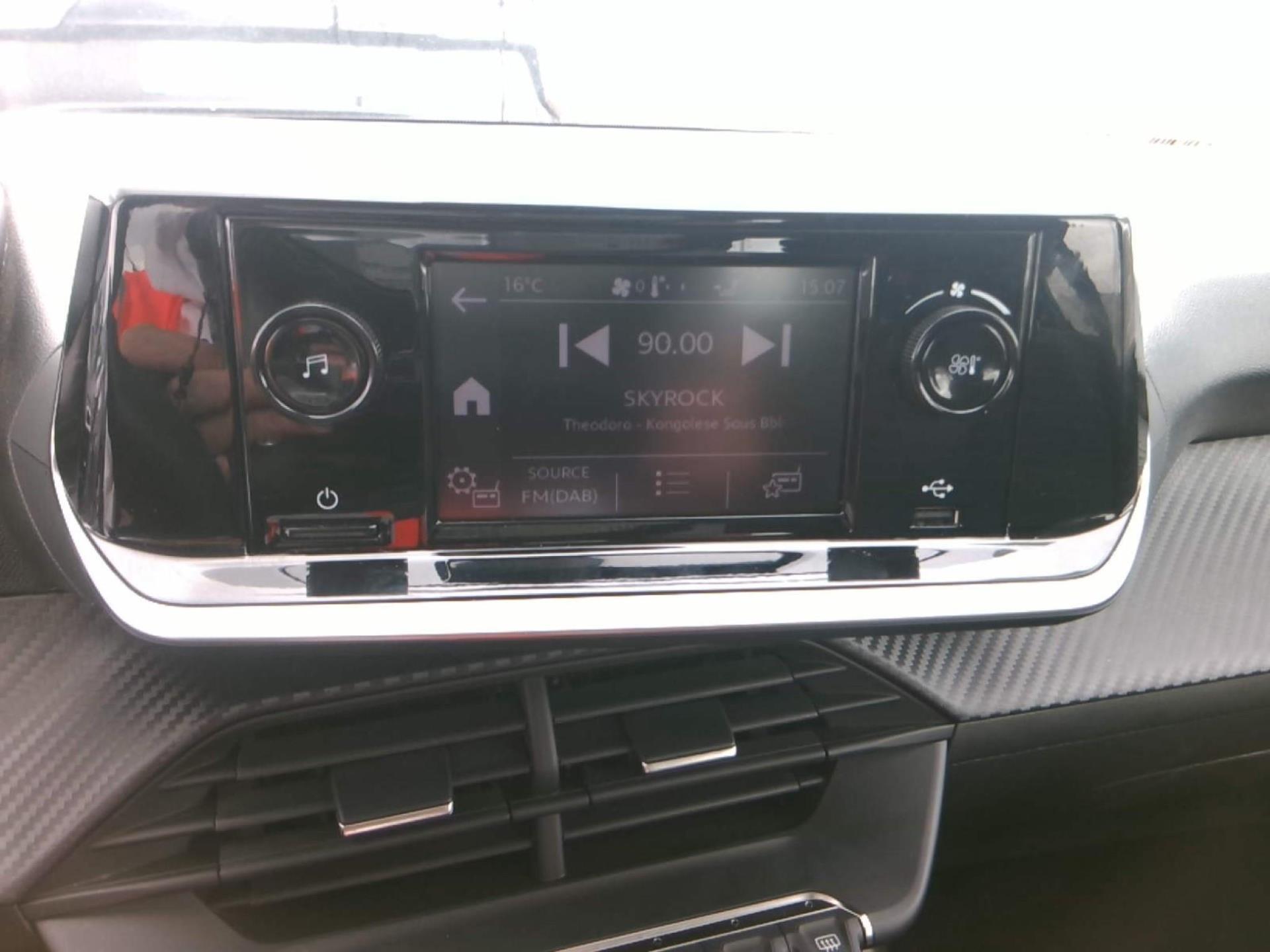 Peugeot 208 PureTech 75 S&S BVM5 Like 2022
