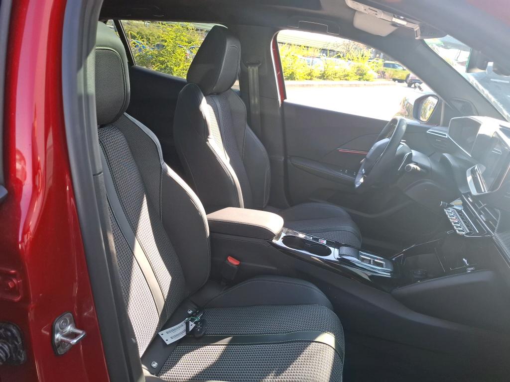 Peugeot 2008 BlueHDi 130 S&S EAT8 GT 2022
