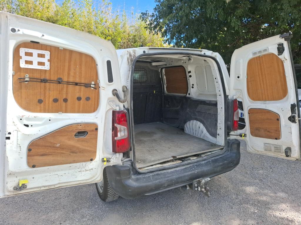 Peugeot PARTNER FOURGON STANDARD 650 KG BLUEHDI 100 S&S BVM5 ASPHALT 2021