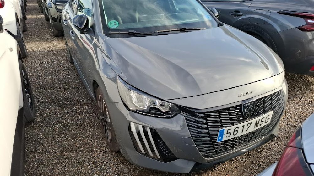 Foto Peugeot 208 8