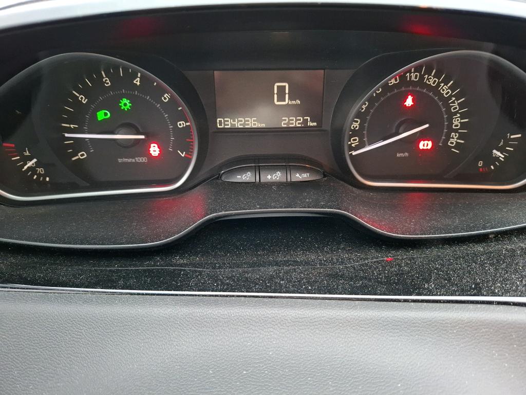 Peugeot 208 AFFAIRE PURETECH 82 S&S BVM5 PREMIUM PACK 2018