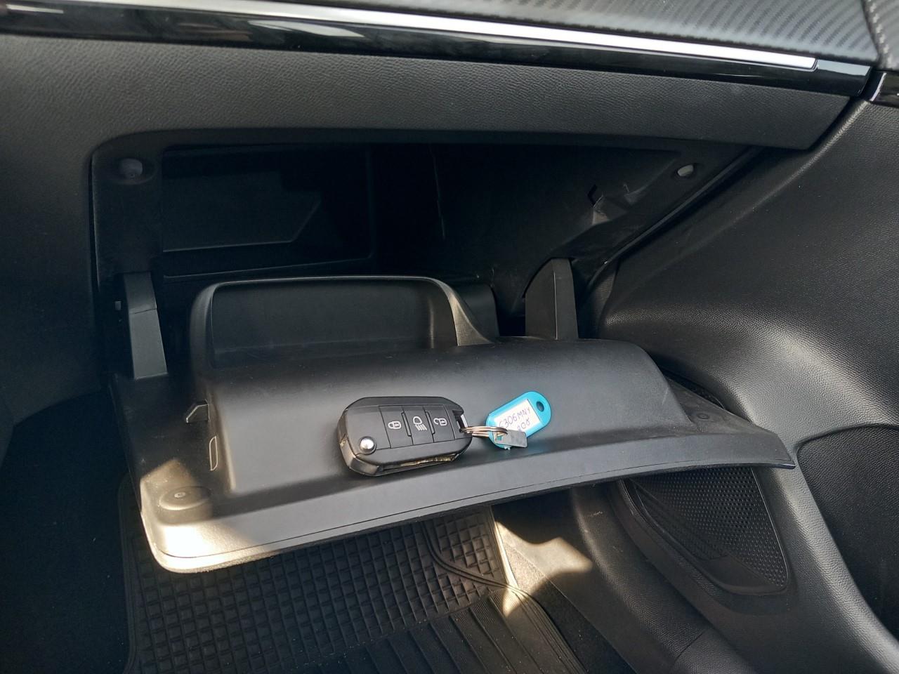 Foto Peugeot 308 8