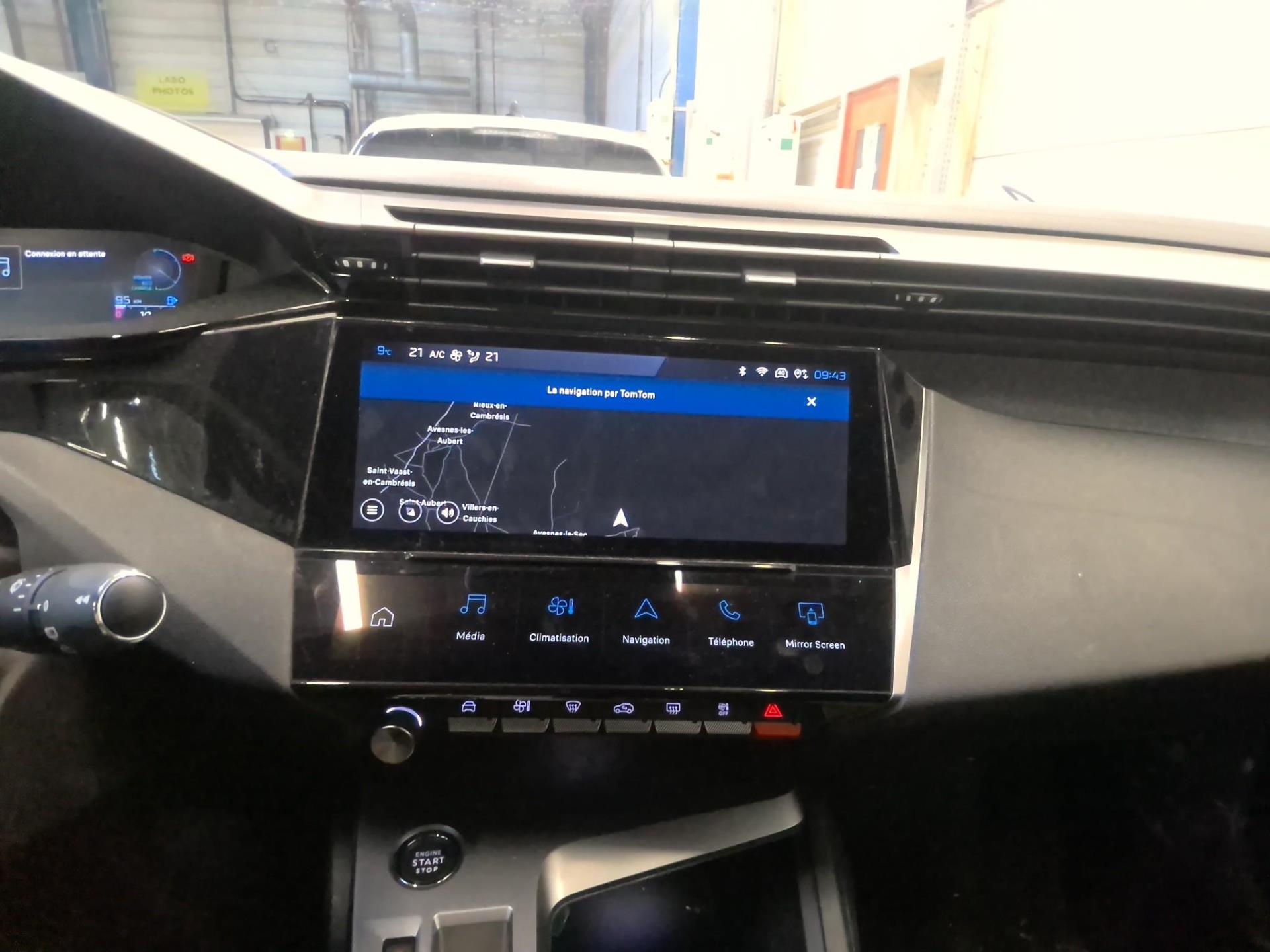Peugeot 308 Hybrid 145 e-DCS6 Allure 2025