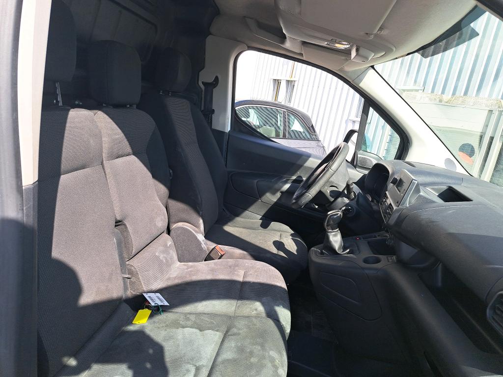 Opel COMBO CARGO 1.5 100 CH S/S L1H1 BVM5 STANDARD PACK CLIM 2021