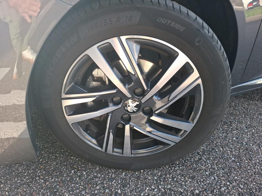 Peugeot 208 PureTech 100 S&S BVM6 Allure 2022