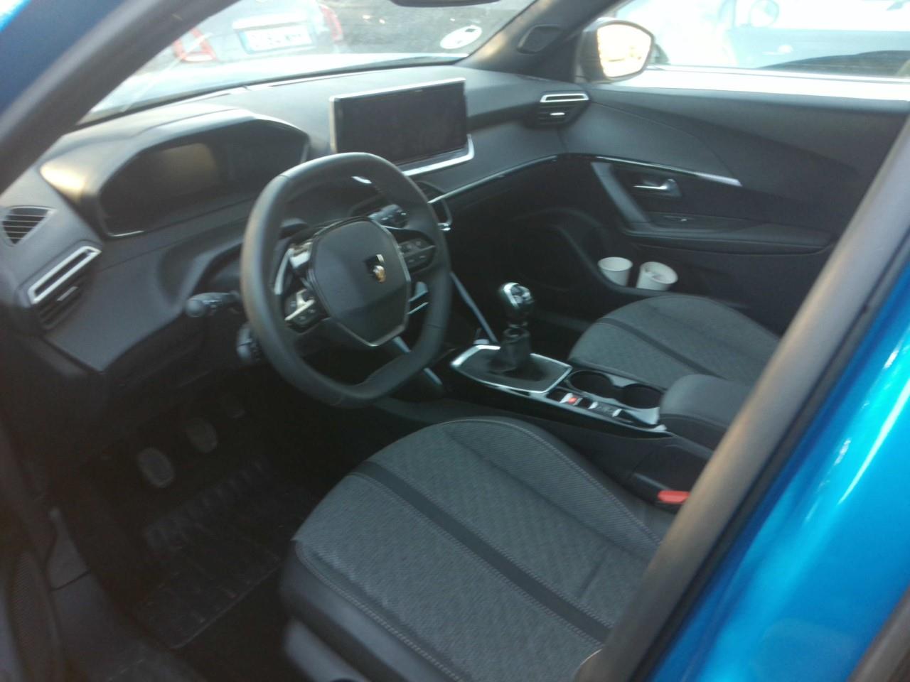 Foto Peugeot 2008 3
