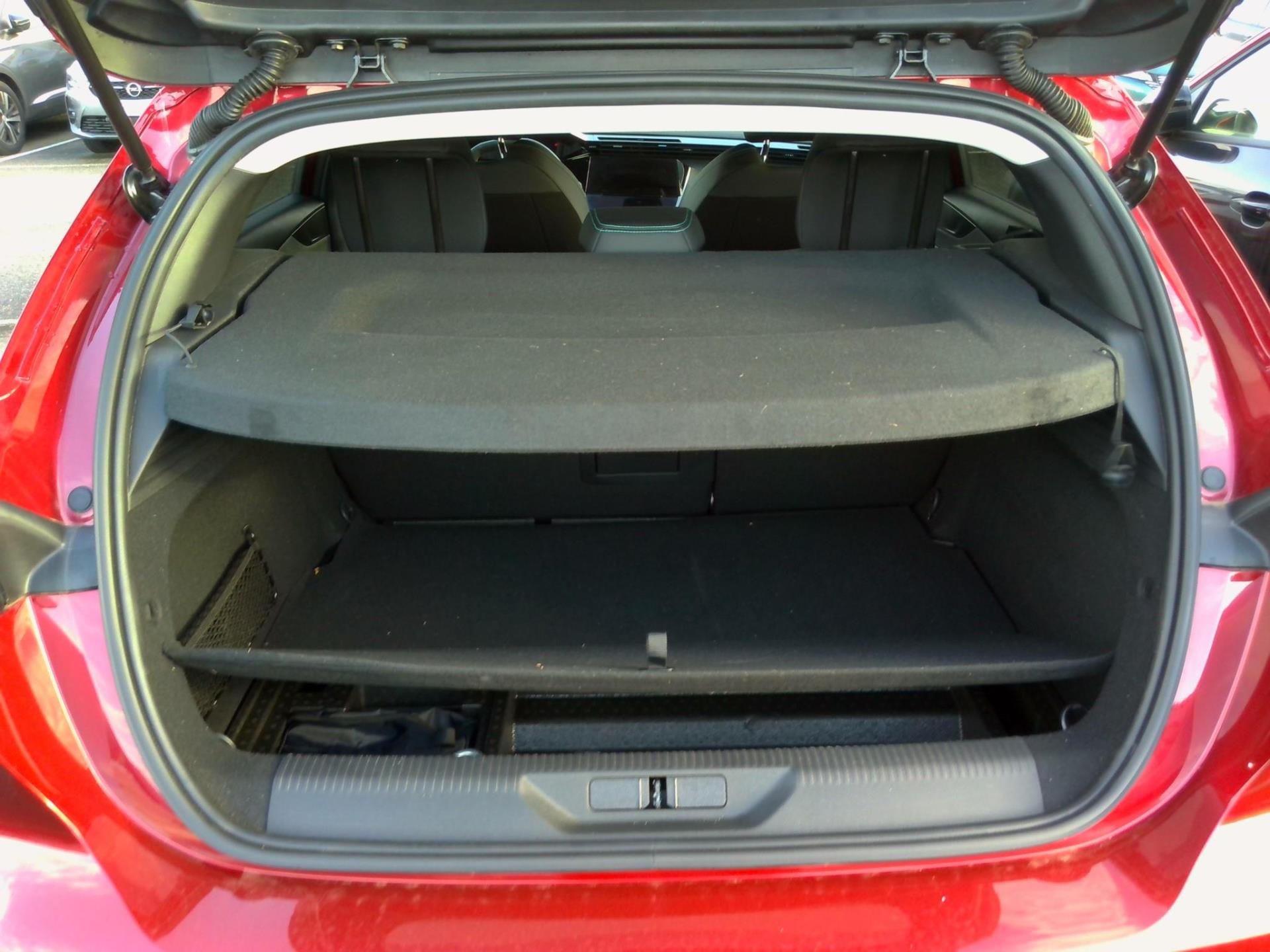 Peugeot 308 PHEV 180 e-EAT8 Allure 2024