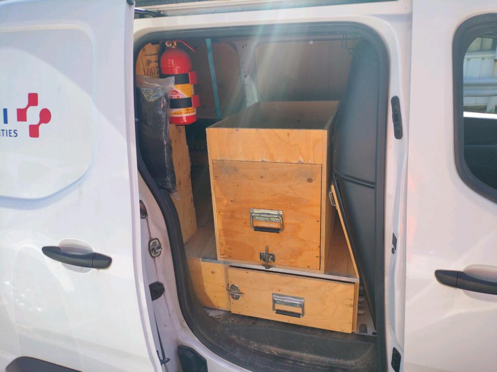 Peugeot PARTNER FOURGON STANDARD 1000 KG BLUEHDI 100 S&S BVM5 ASPHALT 2020