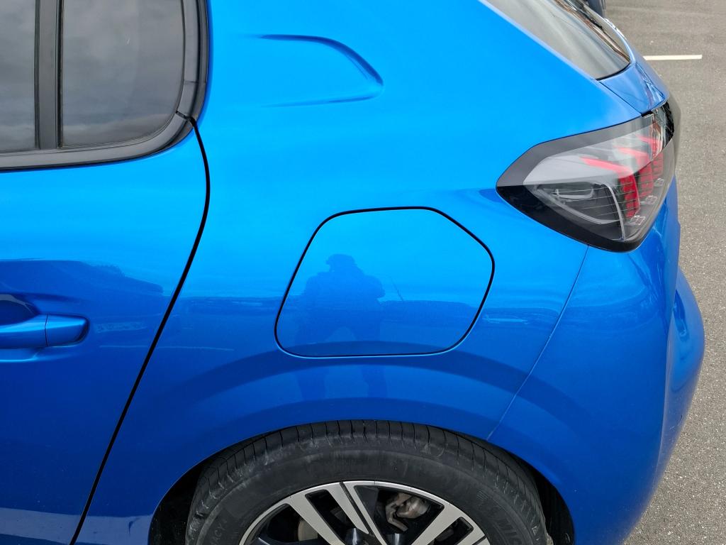 Peugeot 208 PureTech 100 S&S EAT8 Allure 2022