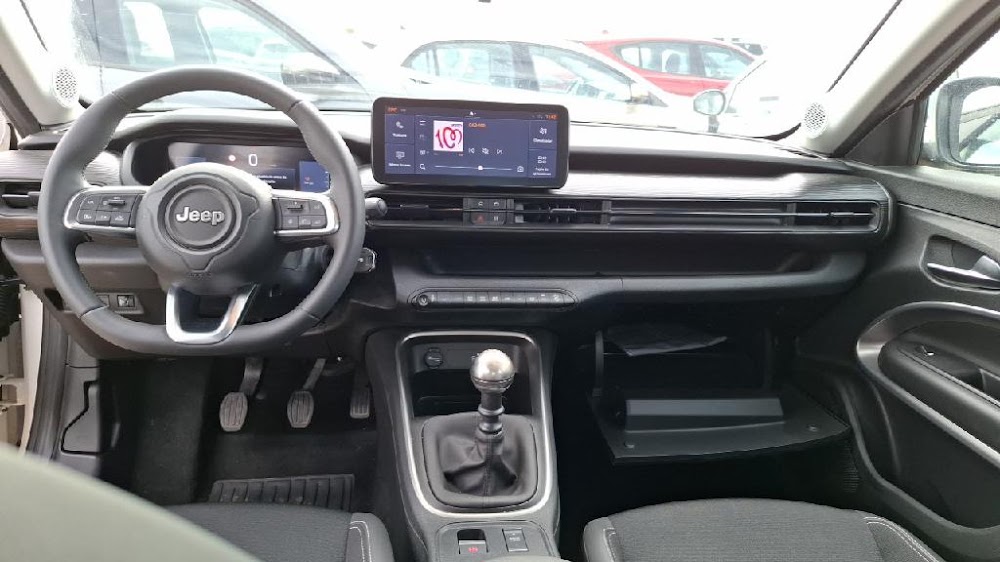 Foto Jeep AVENGER 14