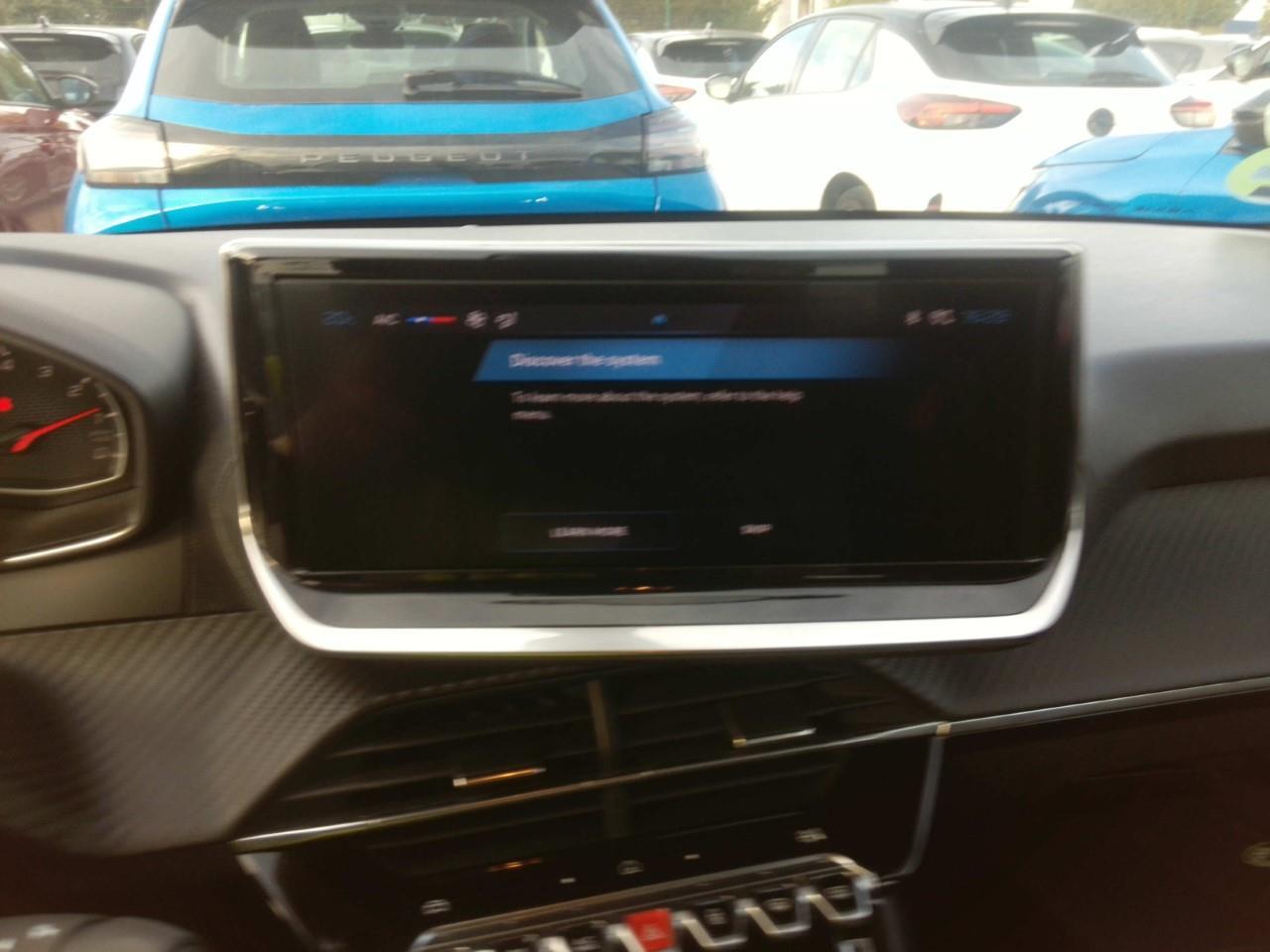 Foto Peugeot 208 16