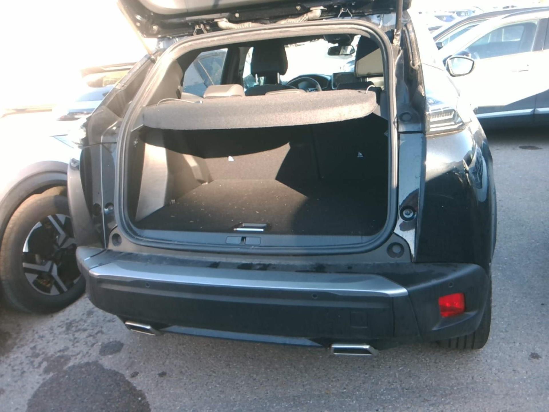 Peugeot 2008 Hybrid 136 e-DCS6 Allure 2024