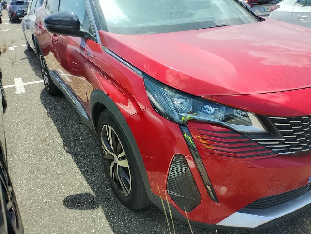 Foto Peugeot 3008 Hybrid 8