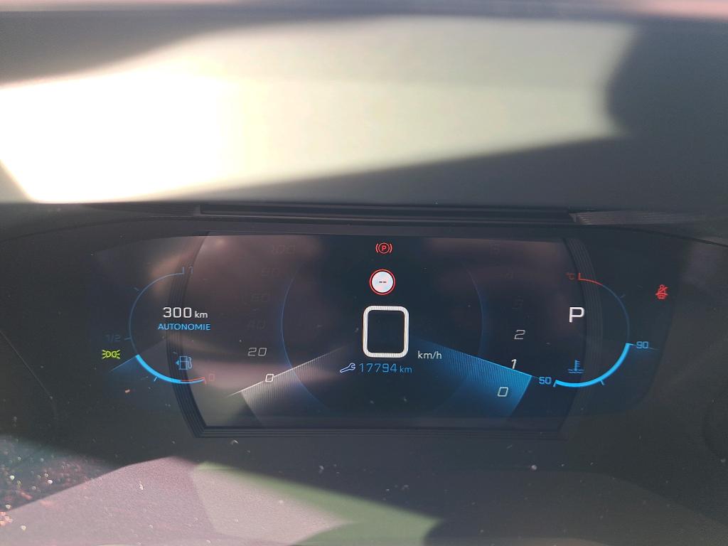 Peugeot 2008 PureTech 130 S&S EAT8 GT 2022