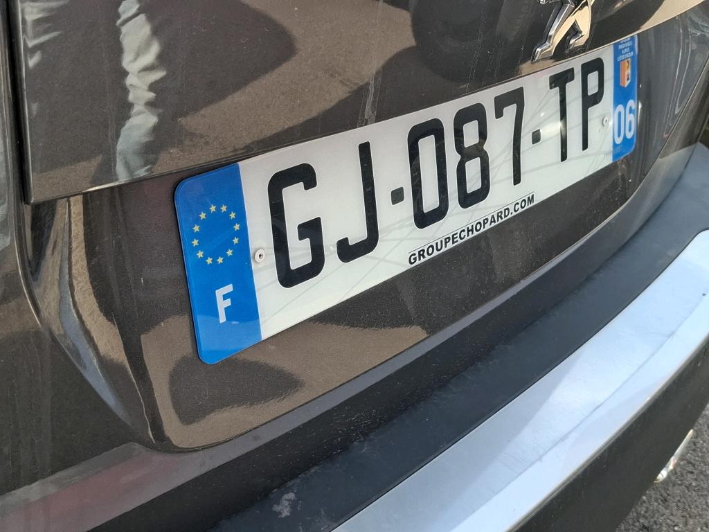 Peugeot 2008 PureTech 130 S&S BVM6 Active Pack 2022