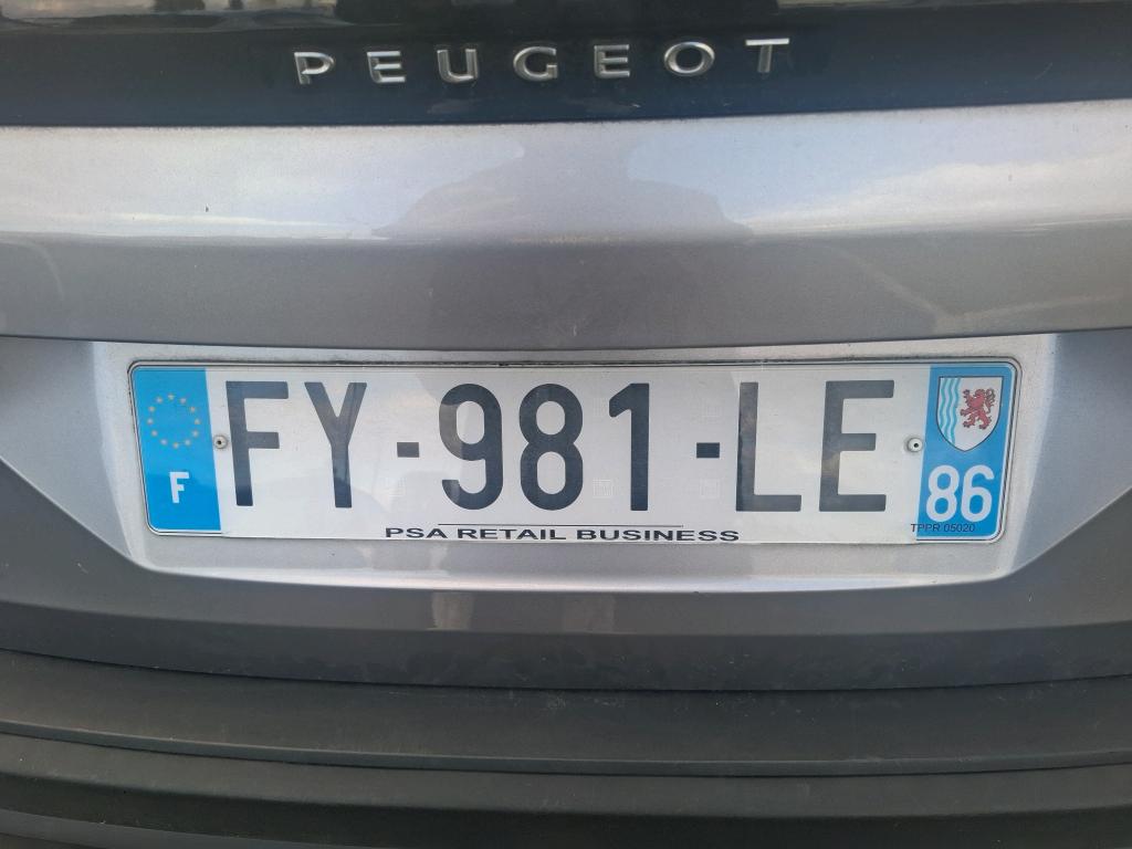 Peugeot 3008 BlueHDi 130ch S&S EAT8 Active Business 2021