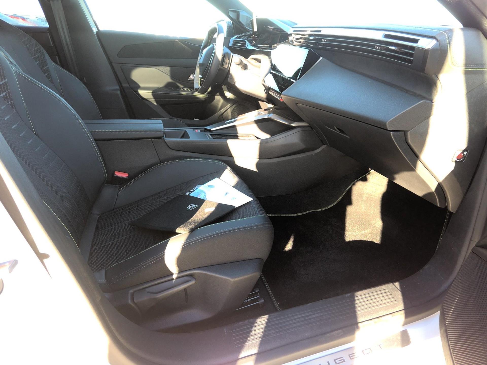 Peugeot 308 SW Plug-in Hybrid 195 ch e-DCS7 GT 2026