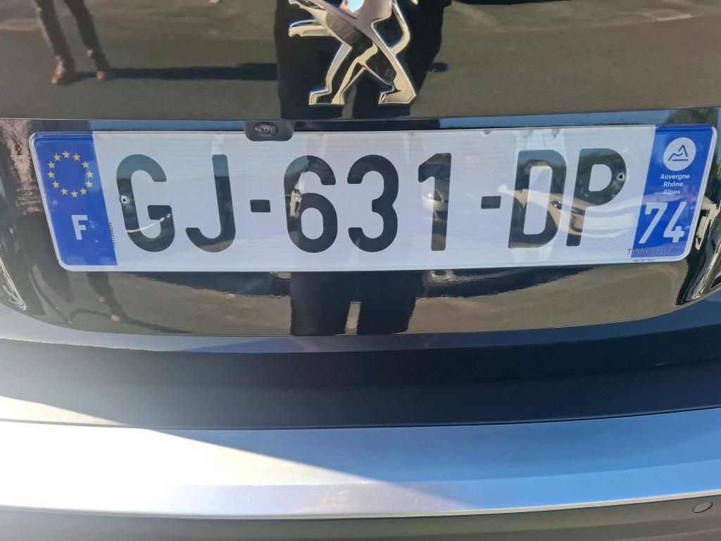 Peugeot 2008 BlueHDi 130 S&S EAT8 Allure Pack 2022