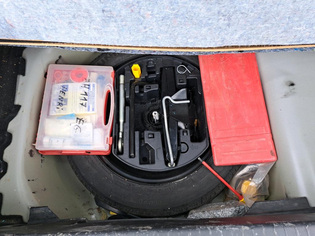 Peugeot 208 PureTech 100 S&S EAT8 Active Business 2021