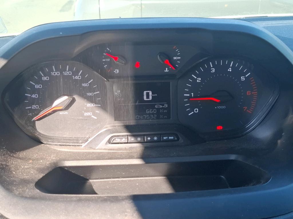 Peugeot PARTNER FOURGON STANDARD 650 KG BLUEHDI 100 S&S BVM6 PREMIUM 2022