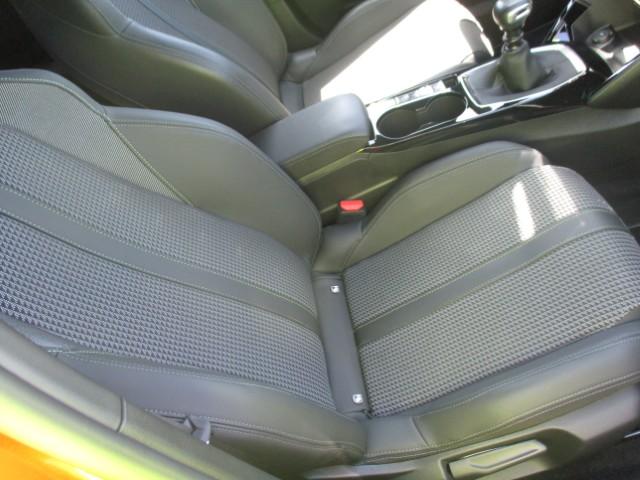 Foto Peugeot 2008 12