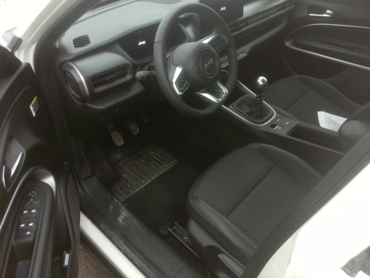 Foto Jeep AVENGER 3