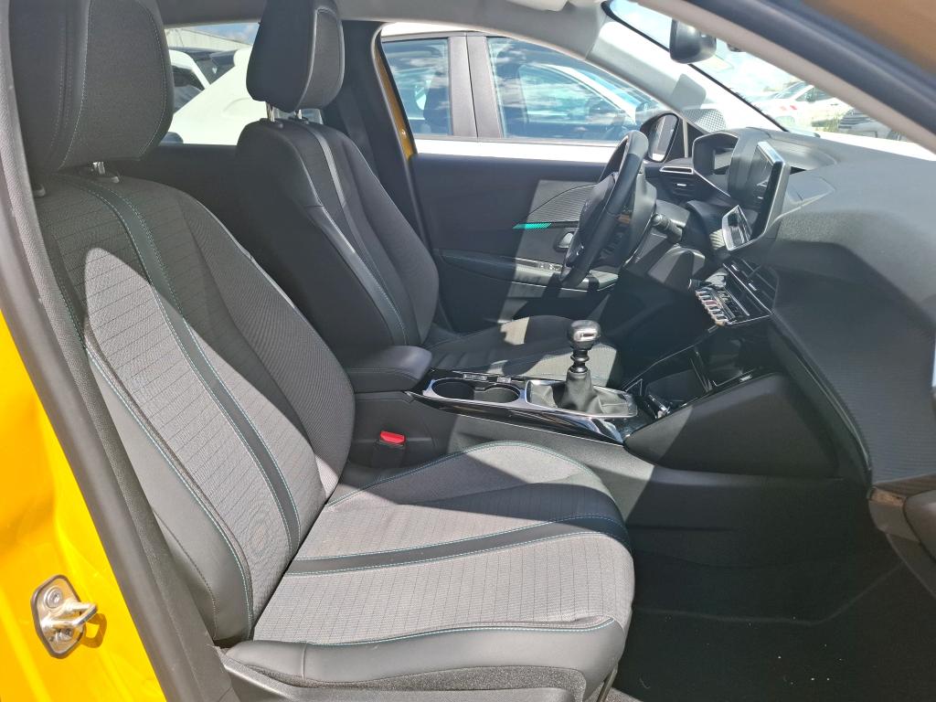Peugeot 208 PureTech 100 S&S BVM6 Allure Business 2021