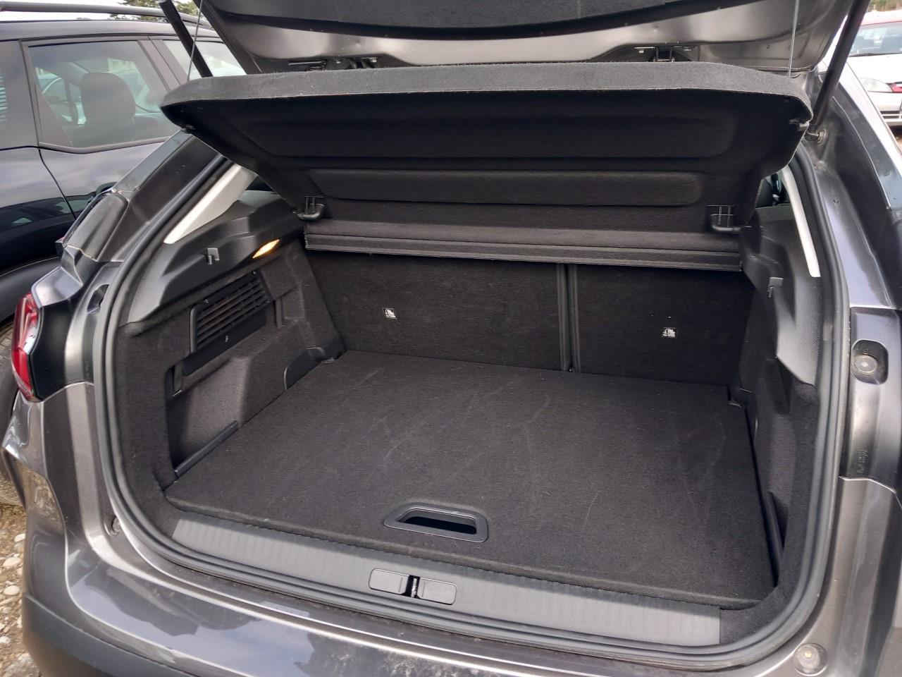 Foto Citroën C4 X 8