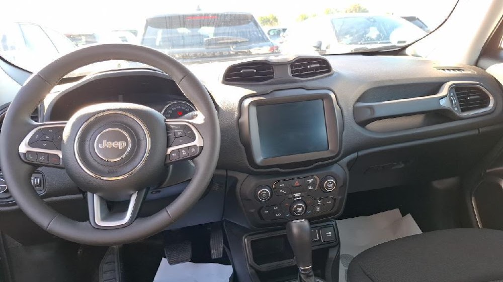 Foto Jeep Renegade 12