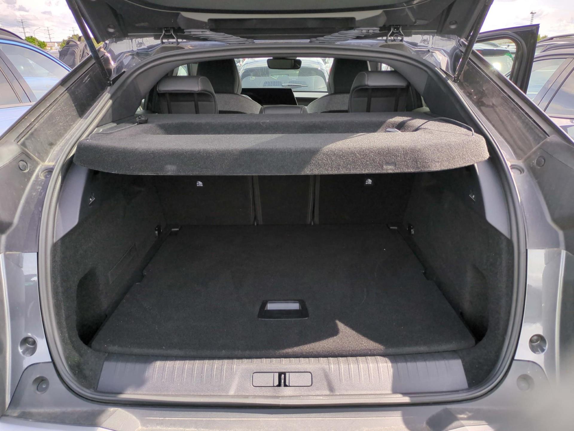 Peugeot 3008 Hybrid 136 e-DCS6 Allure 2024