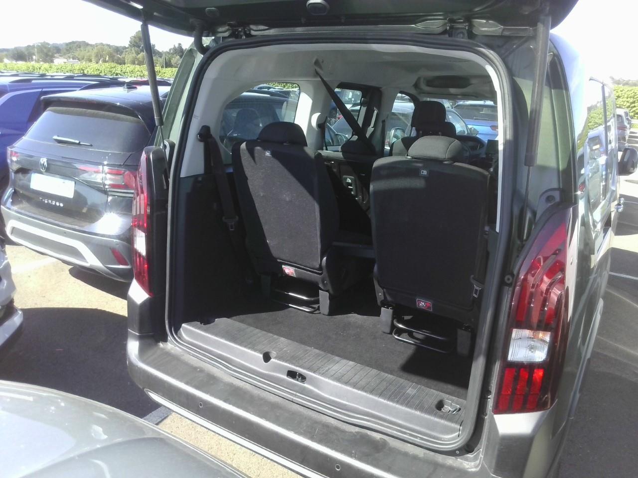 Foto Peugeot Rifter 13